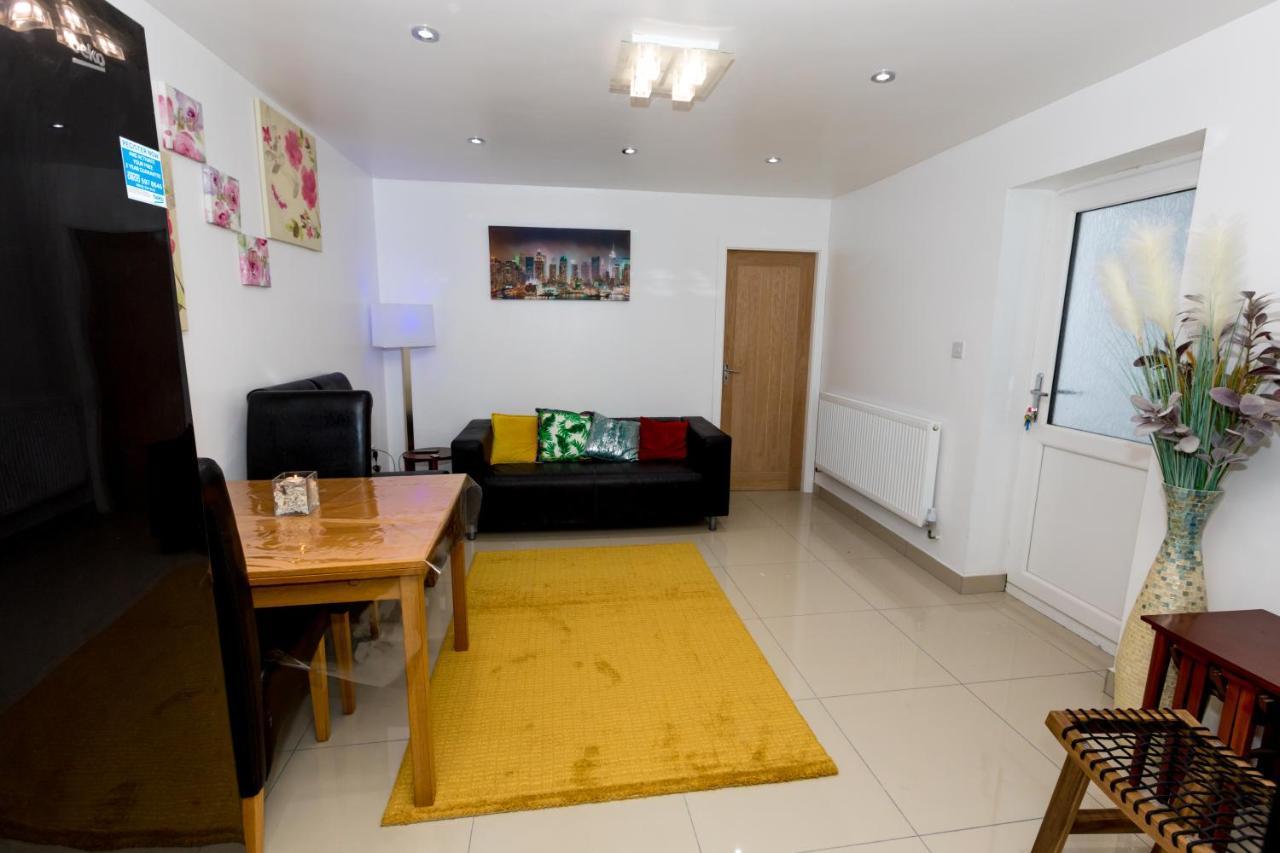 Comfortable Stay In Shirley, Solihull - Room-2 Екстериор снимка
